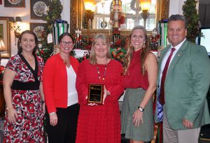 Pam Karlson (center)