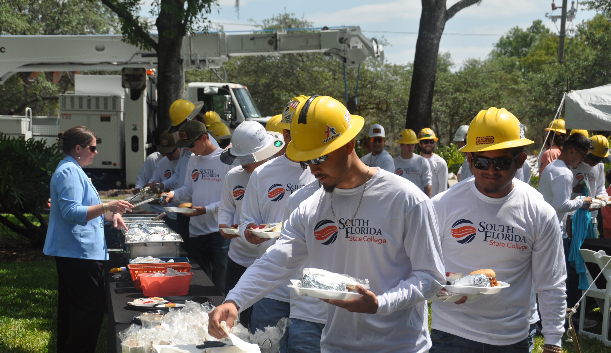 Lineworkers having lunch