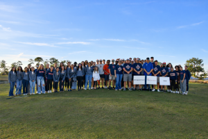 Golf shootout finalists, supports, and volunteers at the final event.